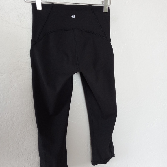 Lululemon Train Times High Rise Crop Full-On Luxtreme Black sz.4 - Picture 8 of 15